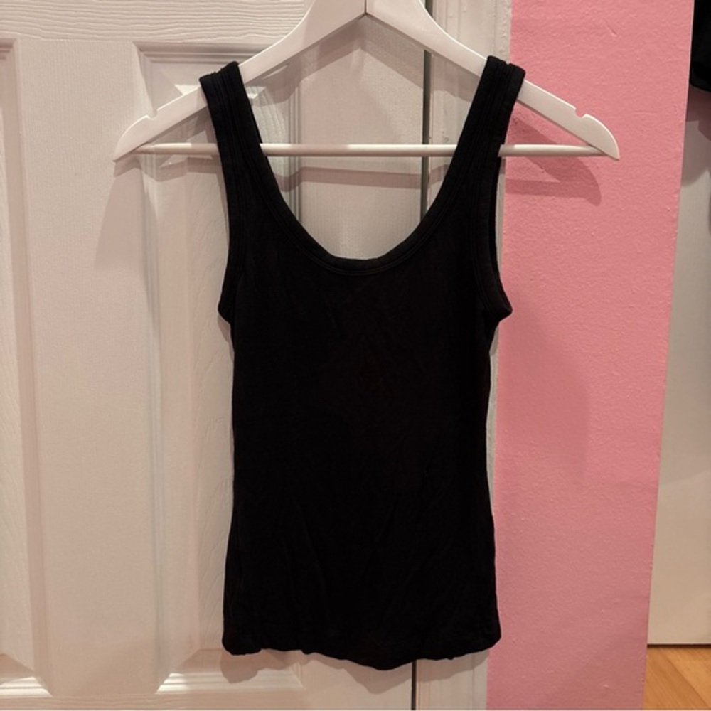 Lululemon Classic Black Women's Tank Top